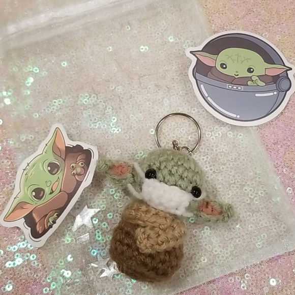 Baby Alien Keychain - Picture 6 of 10